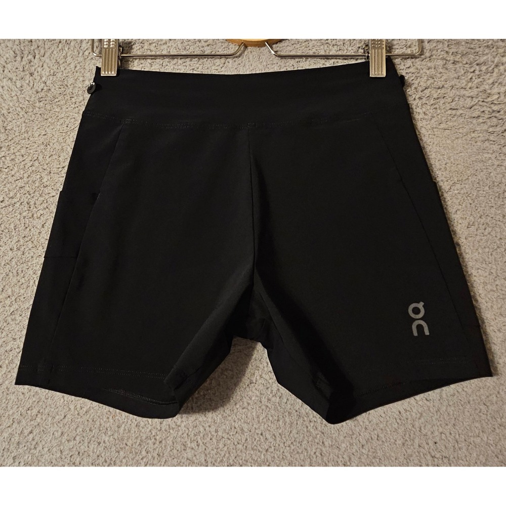 On Running Hybrid Shorts Mens Small Black Active Training 4.5 Inseam Pocket